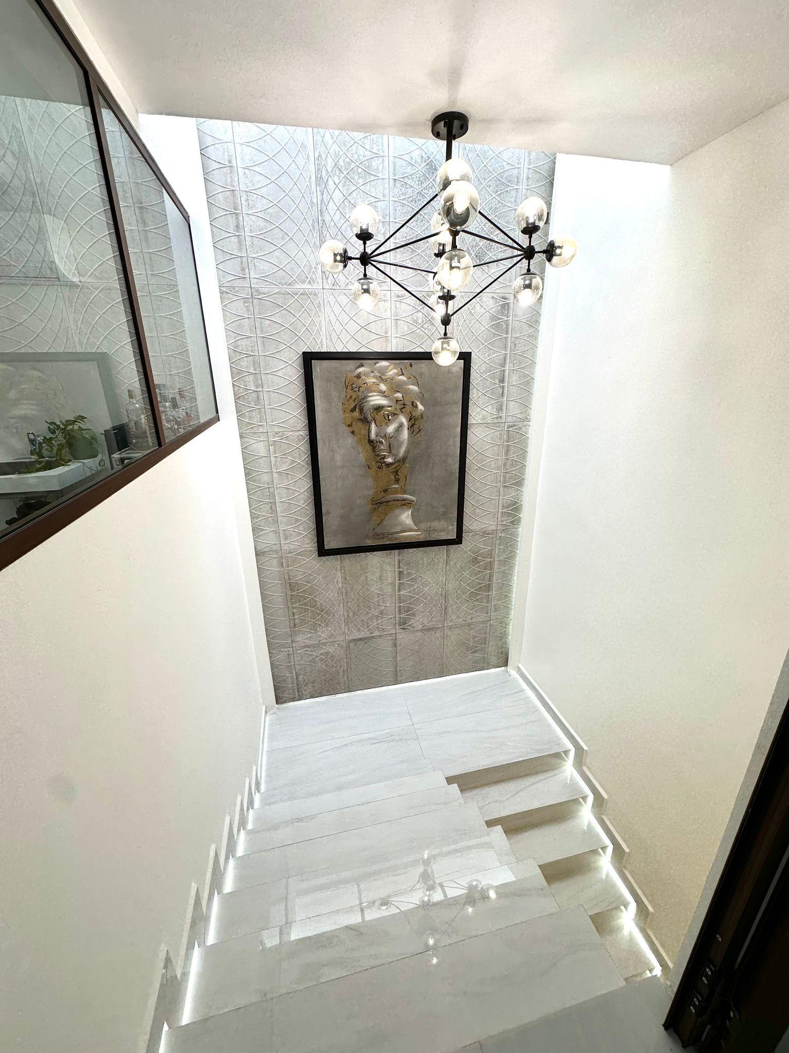 Casa Moderna en Venta en Vía Cumbres Cancún – 5 Recámaras, Alberca Privada y Roof Garden