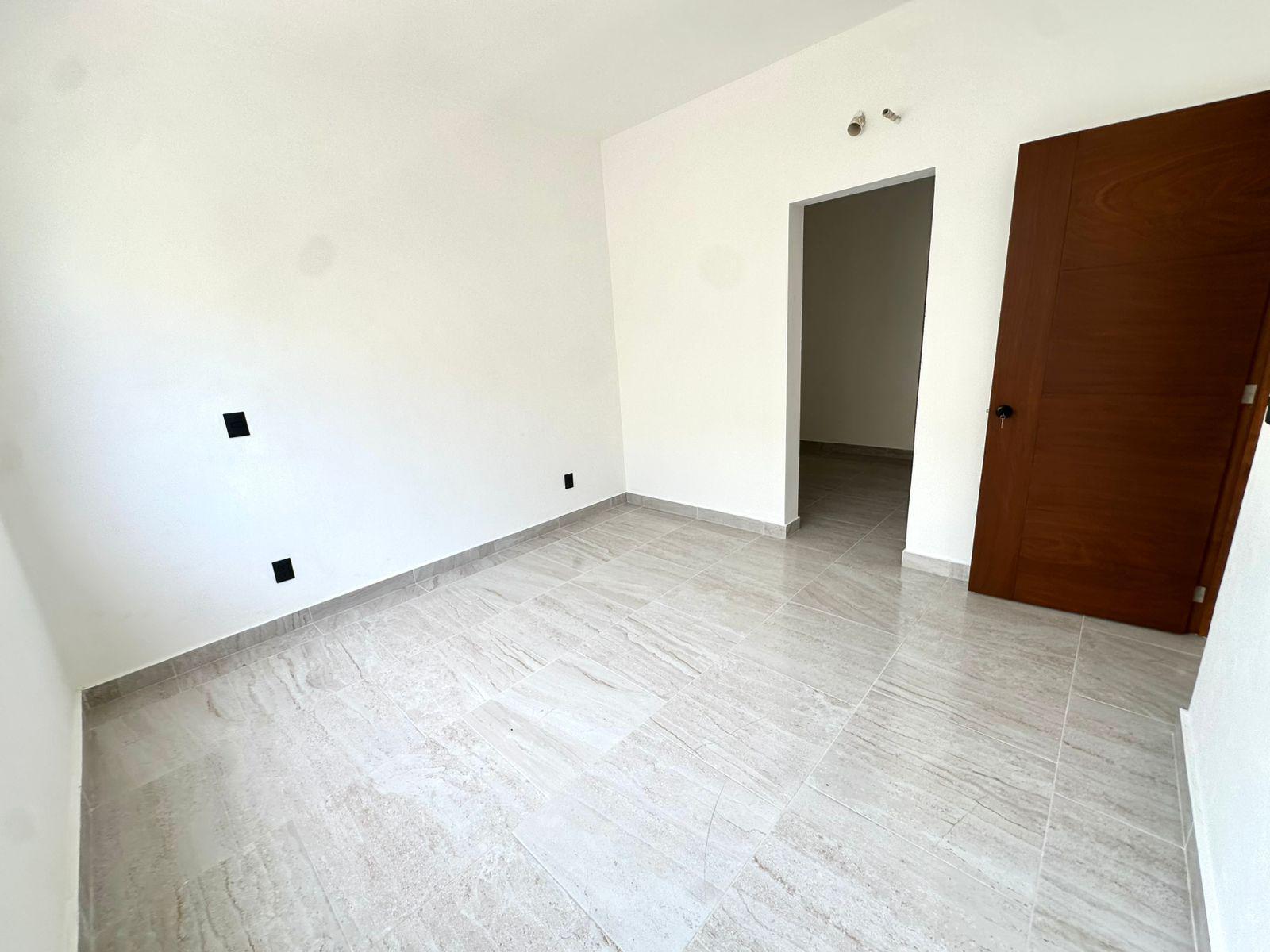 Casa en Venta de Oportunidad en Vía Cumbres Cancún – 4 Recámaras, 2 Niveles