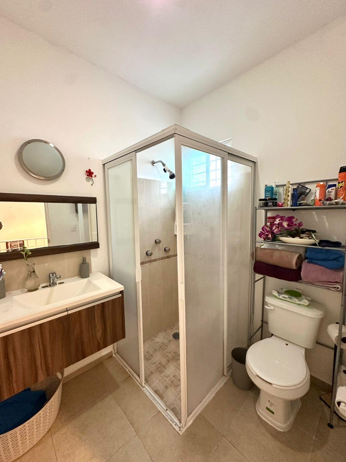 Casa en Venta en Santa Fe II Residencial Madrid Cancún – 2 Recámaras, 2 Niveles