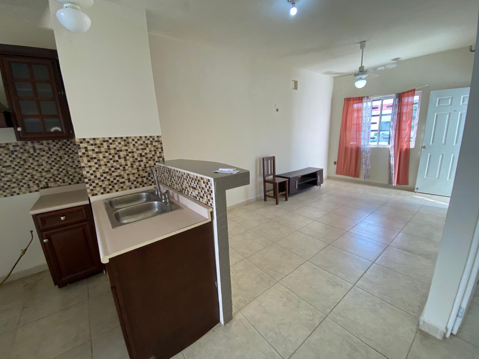 Casa de 1 Nivel en Renta en Delicias del Sur 1, Cancún – 2 Recámaras, Alberca y Seguridad 24/7