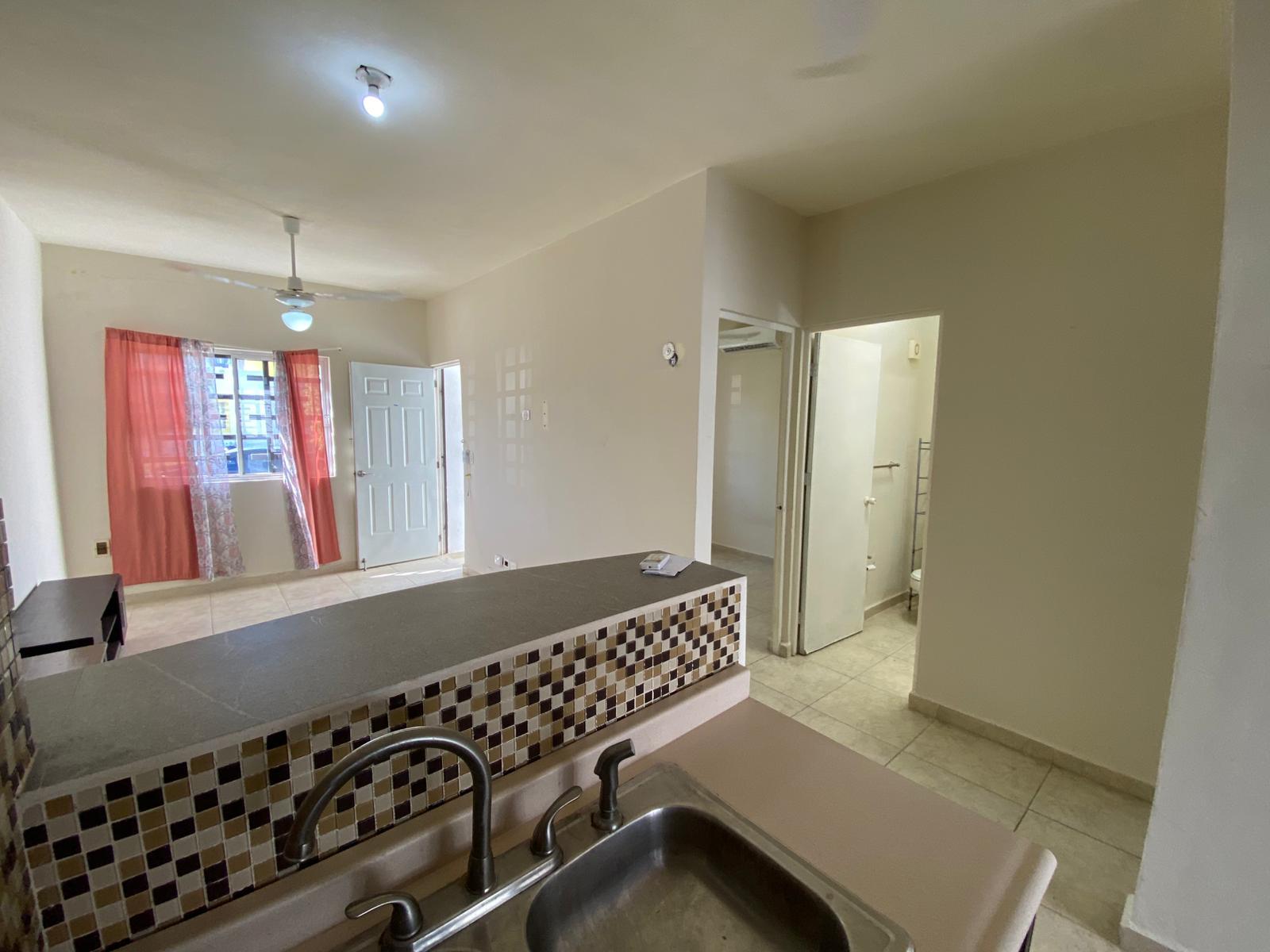 Casa de 1 Nivel en Renta en Delicias del Sur 1, Cancún – 2 Recámaras, Alberca y Seguridad 24/7