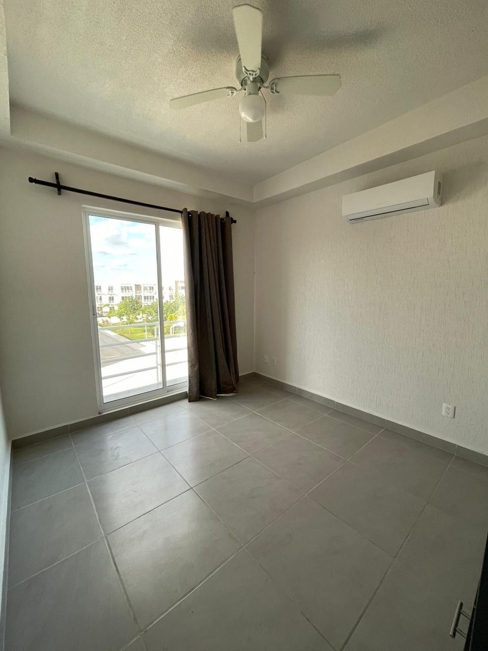 Departamento en Venta en Fraccionamiento Izamal Sur Cancún | 3 Recámaras y Alberca