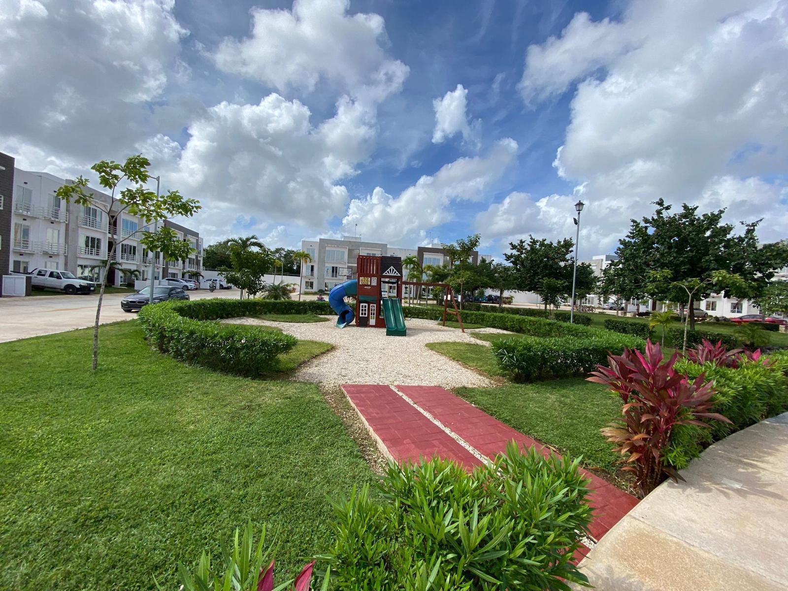 Departamento en Venta en Fraccionamiento Izamal Sur Cancún | 3 Recámaras y Alberca