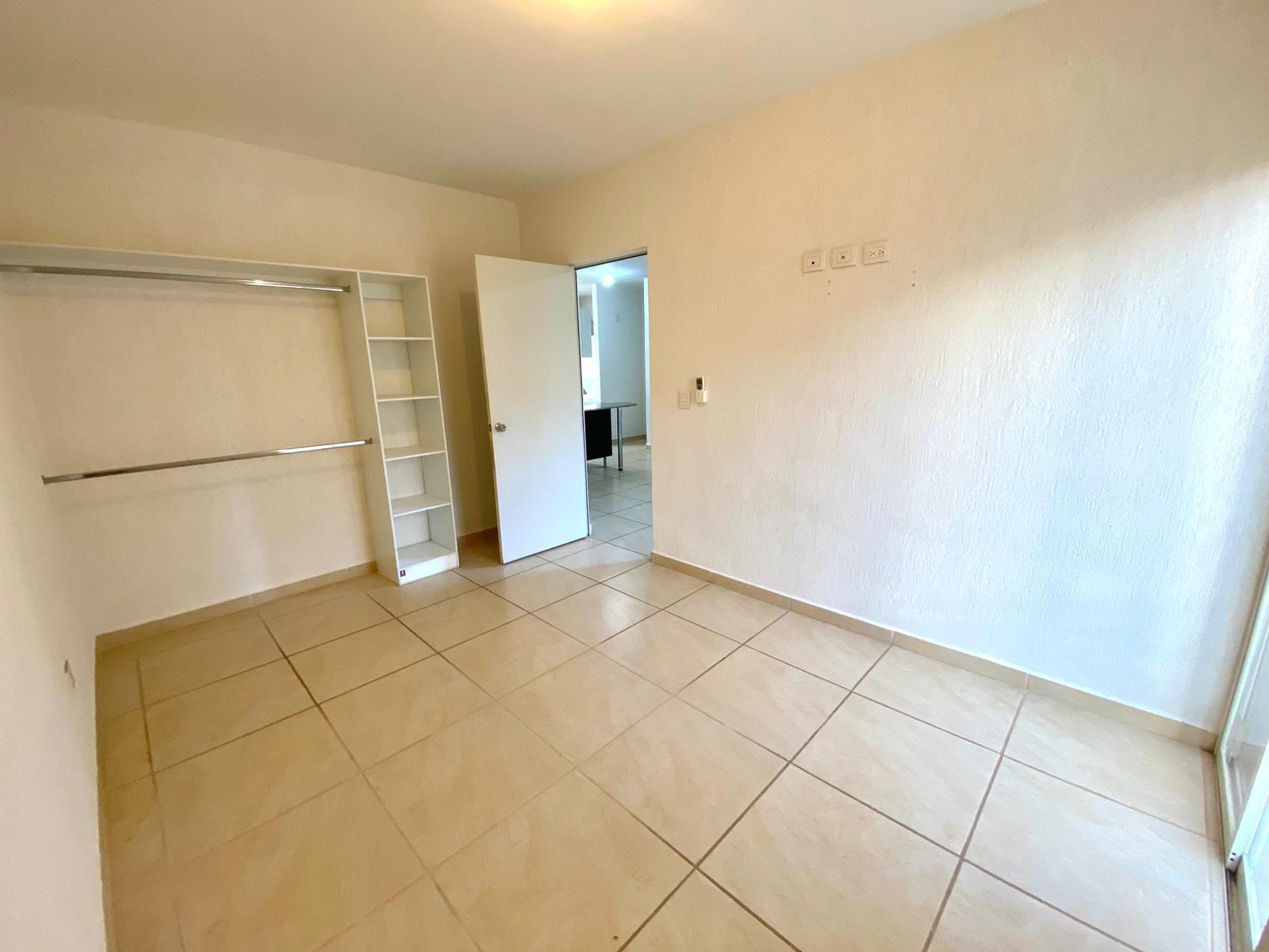 Vendo Lindo Departamento en Jardines 4 – 2 Recámaras Frente a la Alberca, Planta Alta