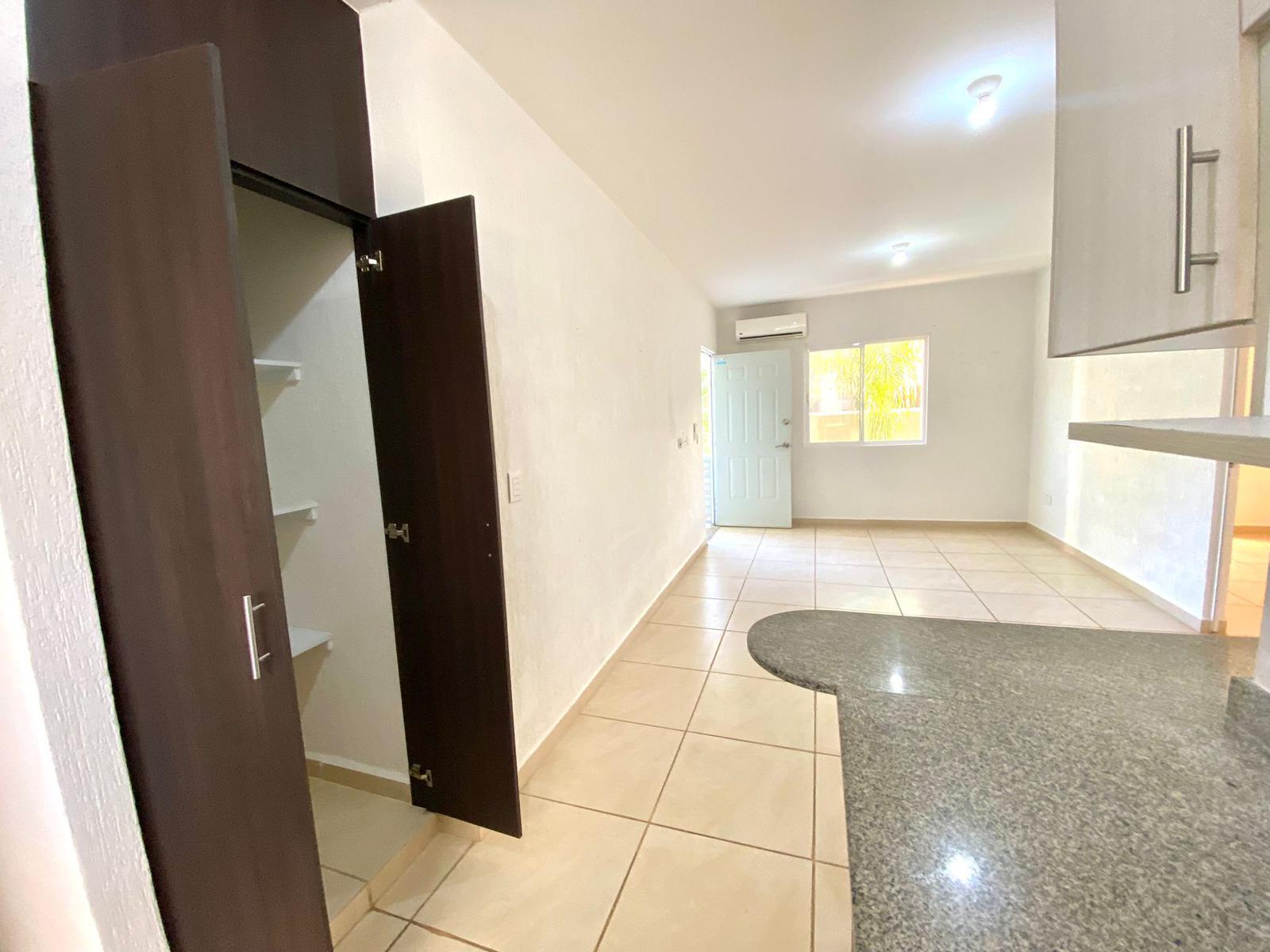 Vendo Lindo Departamento en Jardines 4 – 2 Recámaras Frente a la Alberca, Planta Alta