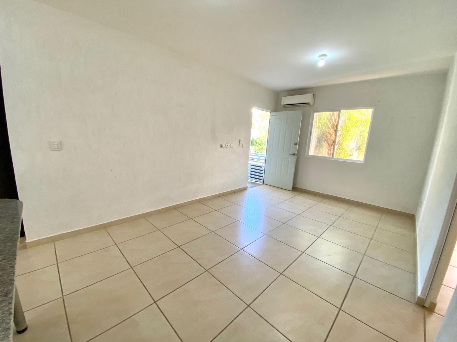 Vendo Lindo Departamento en Jardines 4 – 2 Recámaras Frente a la Alberca, Planta Alta