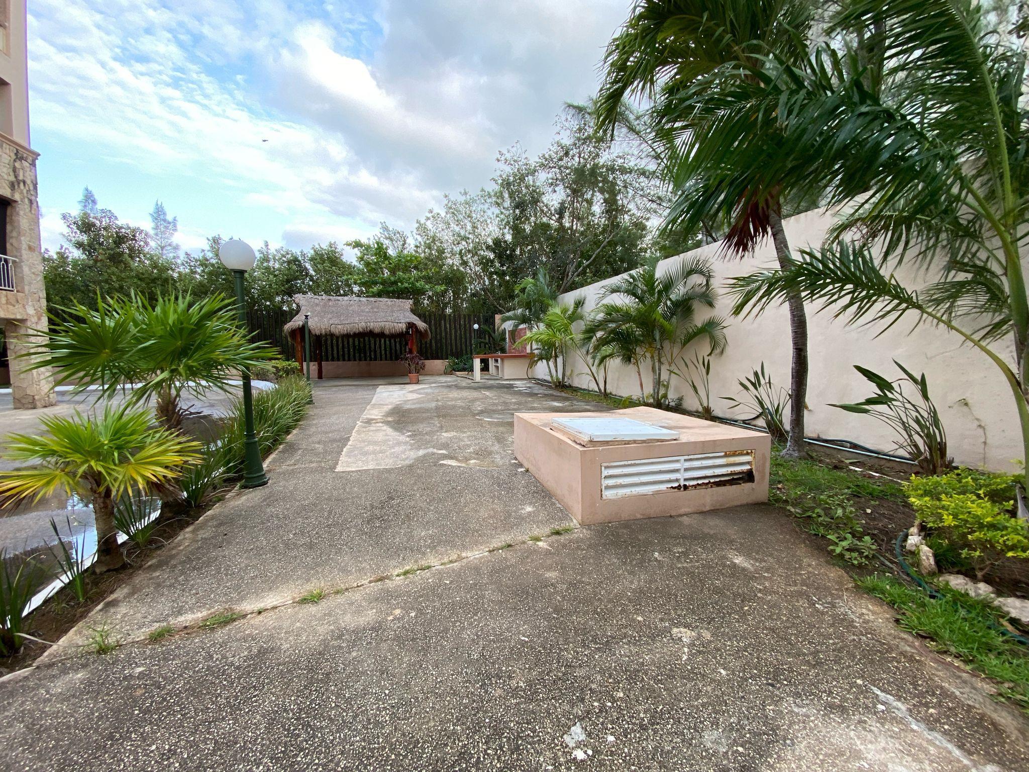 Vendo hermoso departamento en Condominio La Vista, El Table Cancún, con 3 recámaras y vista a la alberca