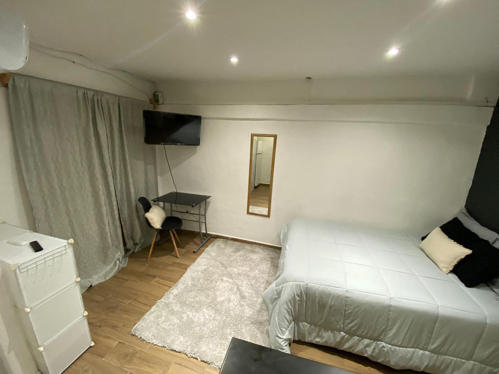 Loft Amueblado en Renta en SM 50 Cancún con Servicios Incluidos y Patio Privado