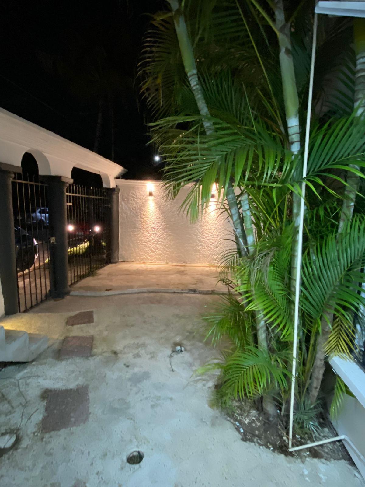 Loft Amueblado en Renta en SM 50 Cancún con Servicios Incluidos y Patio Privado
