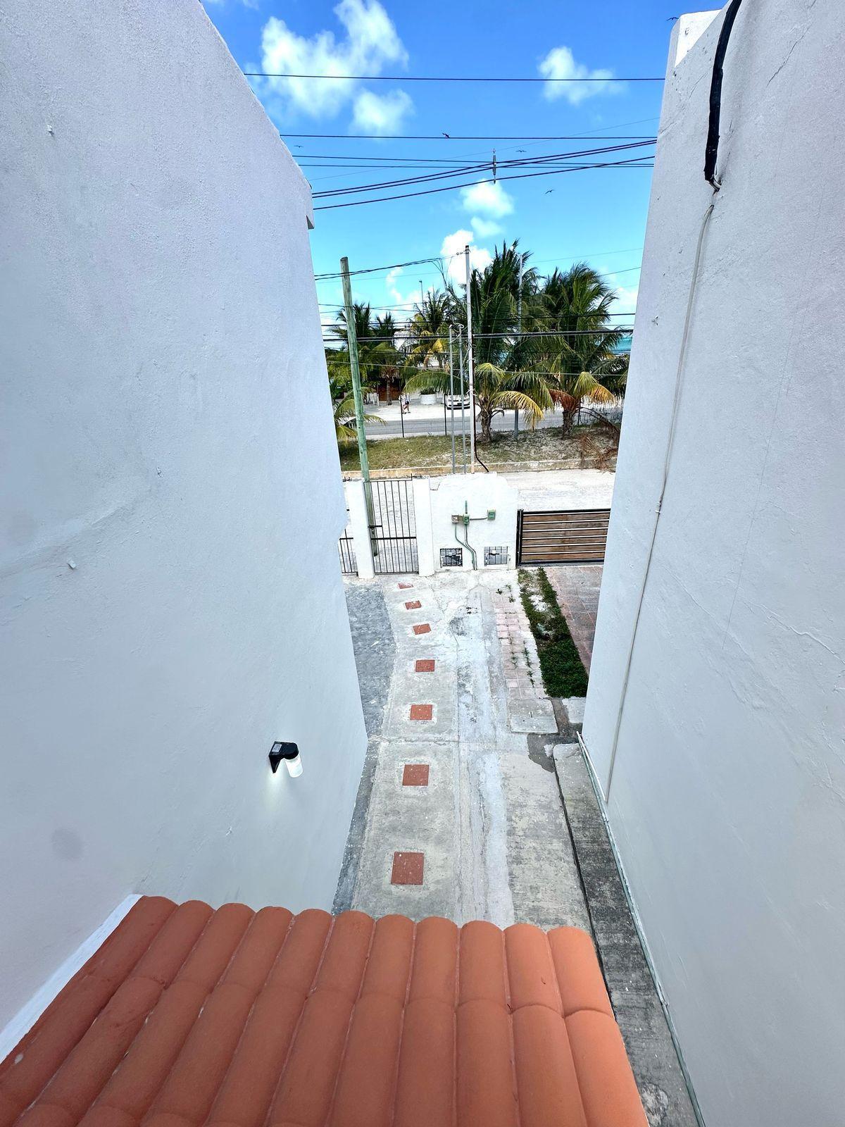 Casa con Vista al Mar en Puerto Juárez, Villas Playa Blanca — Ideal para Hotel u Hostal