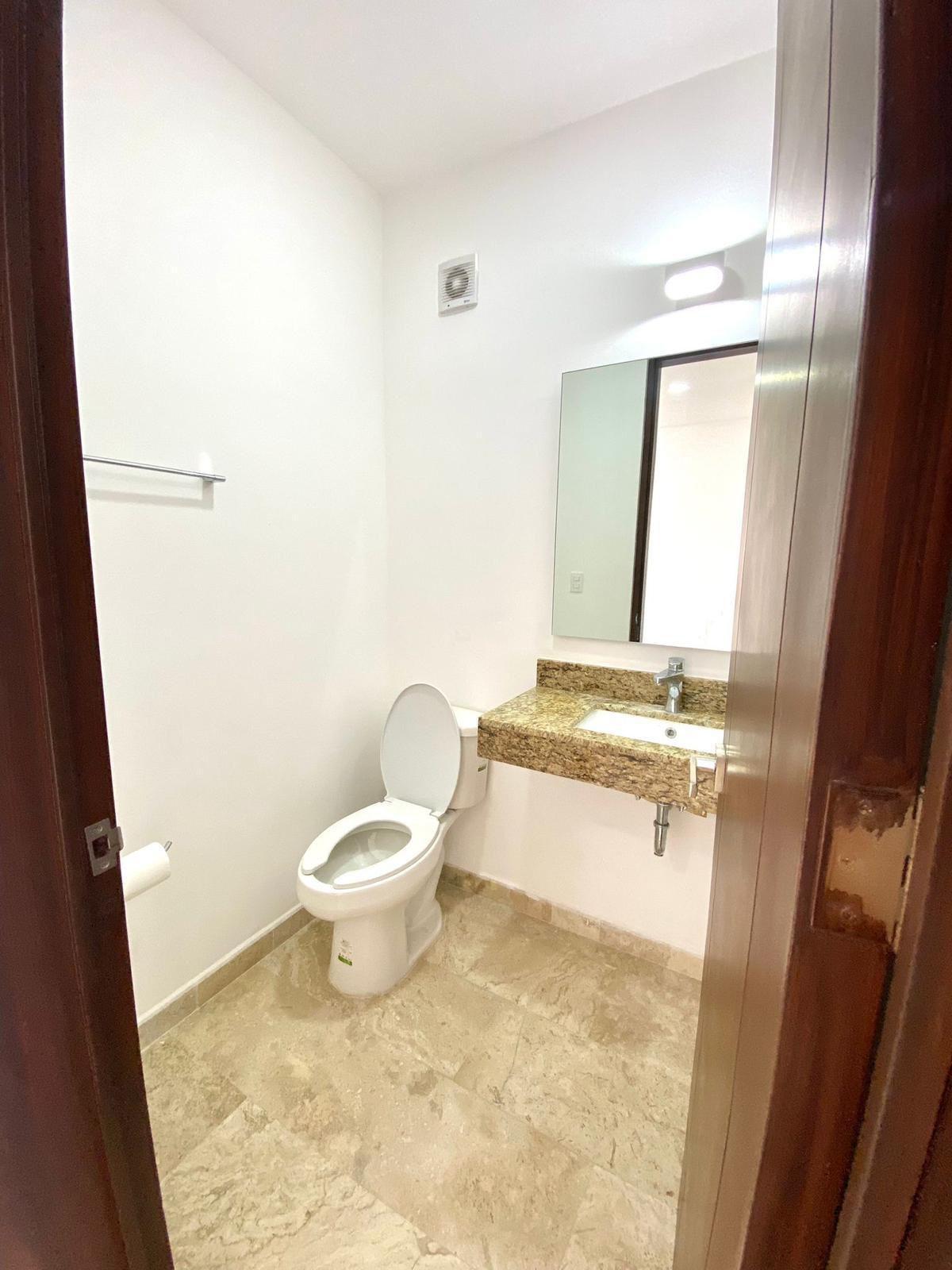 Casa en Renta en Residencial Aqua Cancún con Alberca Privada y 3 Recámaras