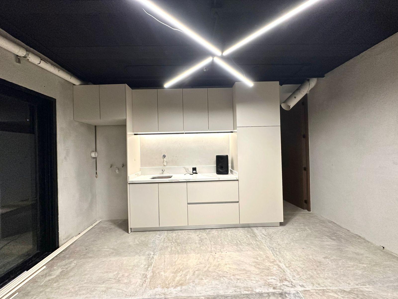 Casa de Lujo en Esquina con Alberca y Rooftop en Residencial Vía Cumbres, Cancún