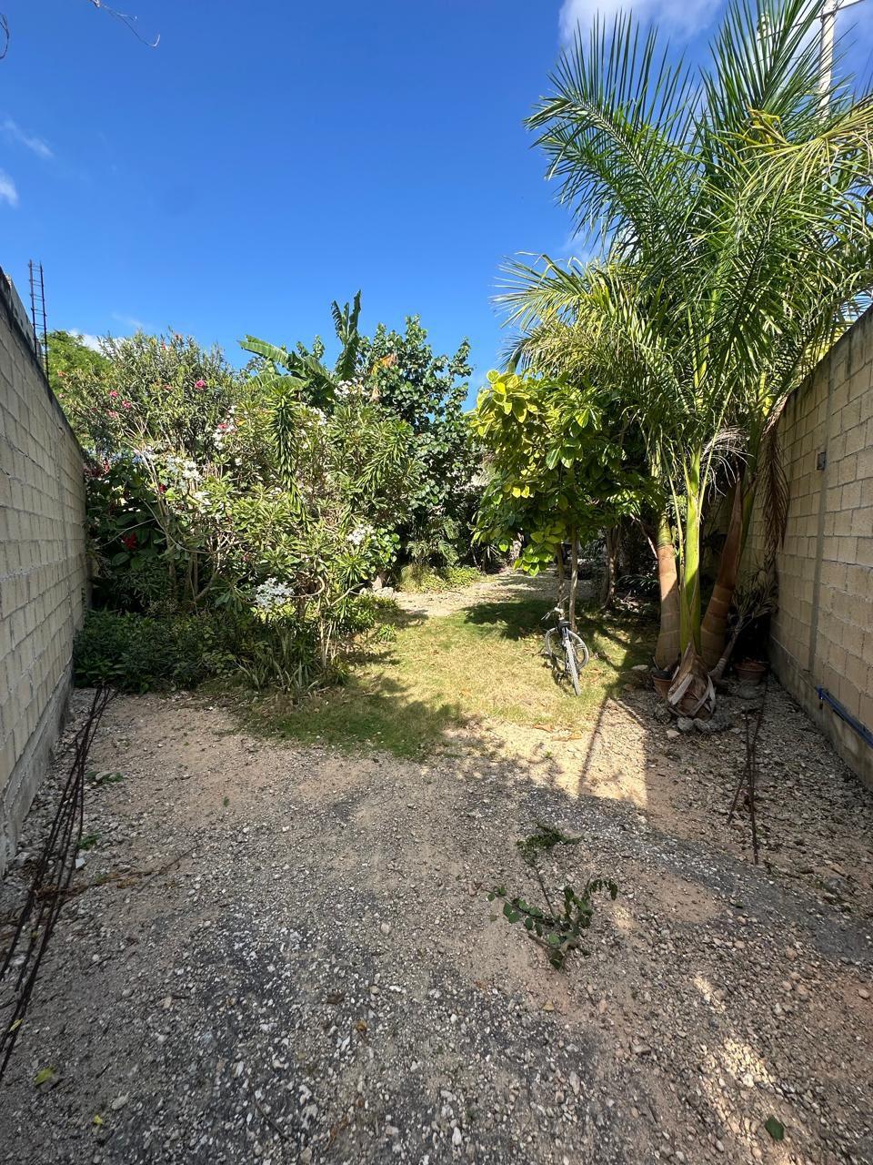 Corner Lot for Sale – 284.5 m² in Gated Community on Av. Huaycán, Cancún
